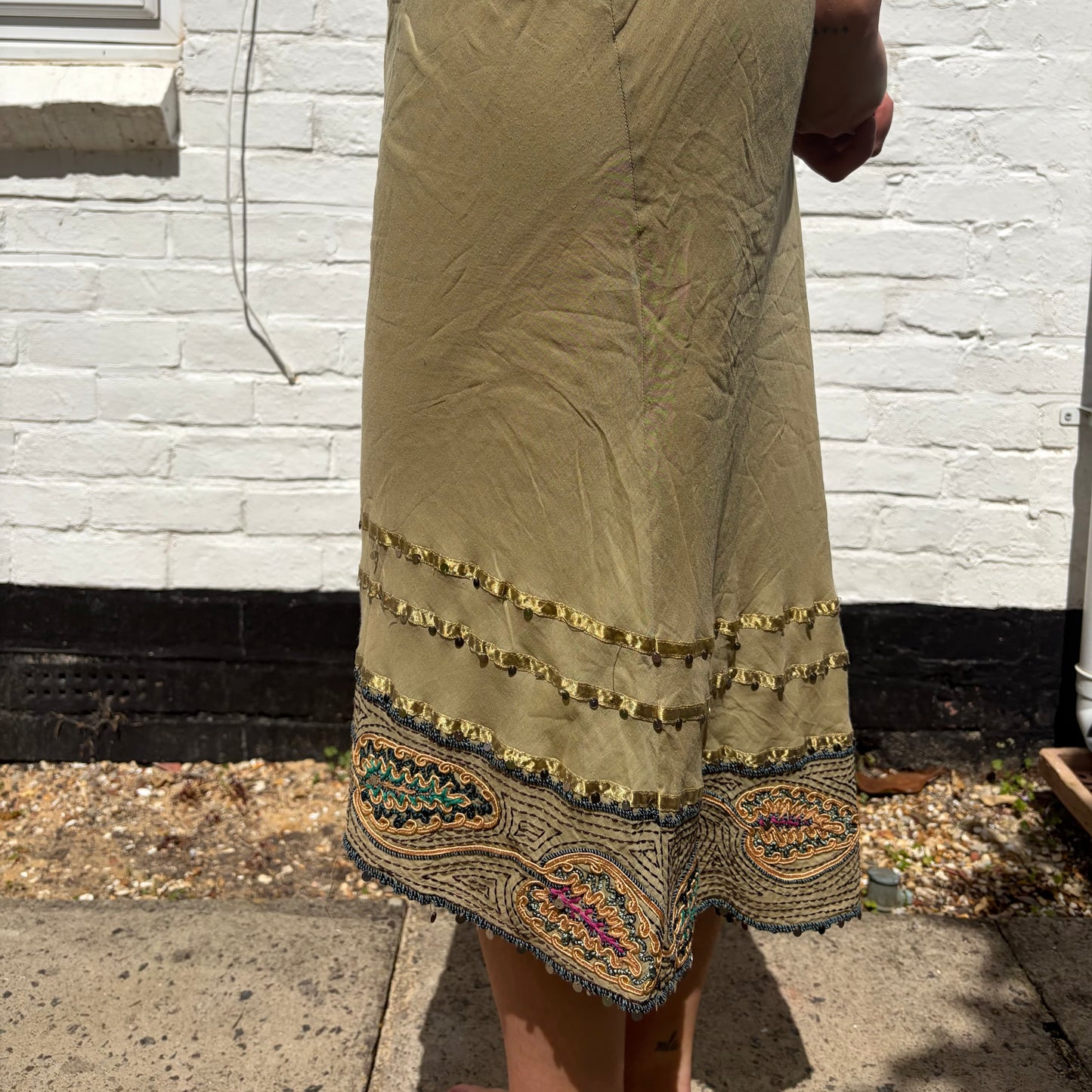 Vintage Olive Embroidered Sequin Y2K Midi Skirt