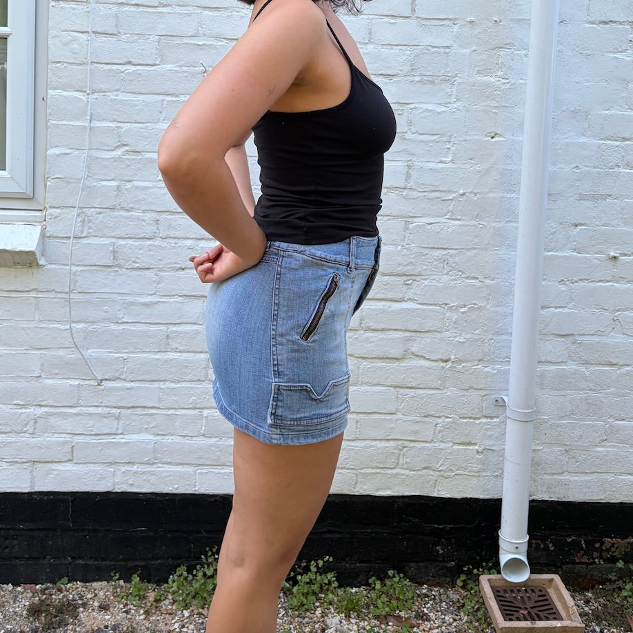 Y2K Light Wash Denim Cargo Mini Skirt With Zip Pocket Detail